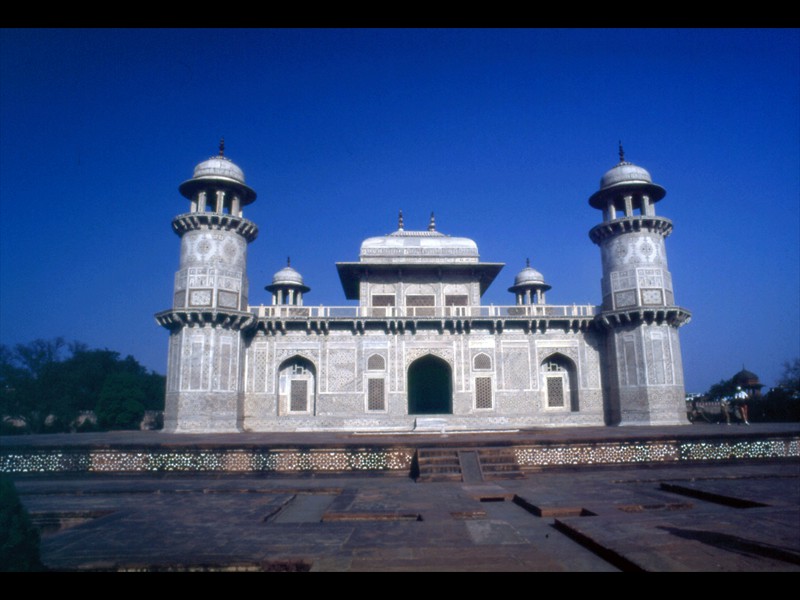 Mausoleo Itimad-ud-Daulah chiamato anche il piccolo Taj