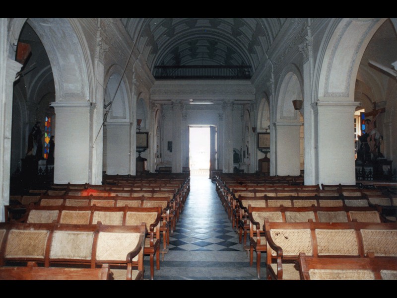 Interno della Basilica di Notre Dame a Pondicherry