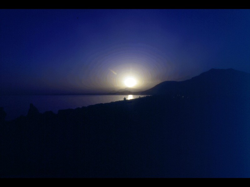 il sole tramonta e noi torniamo a Mukalla